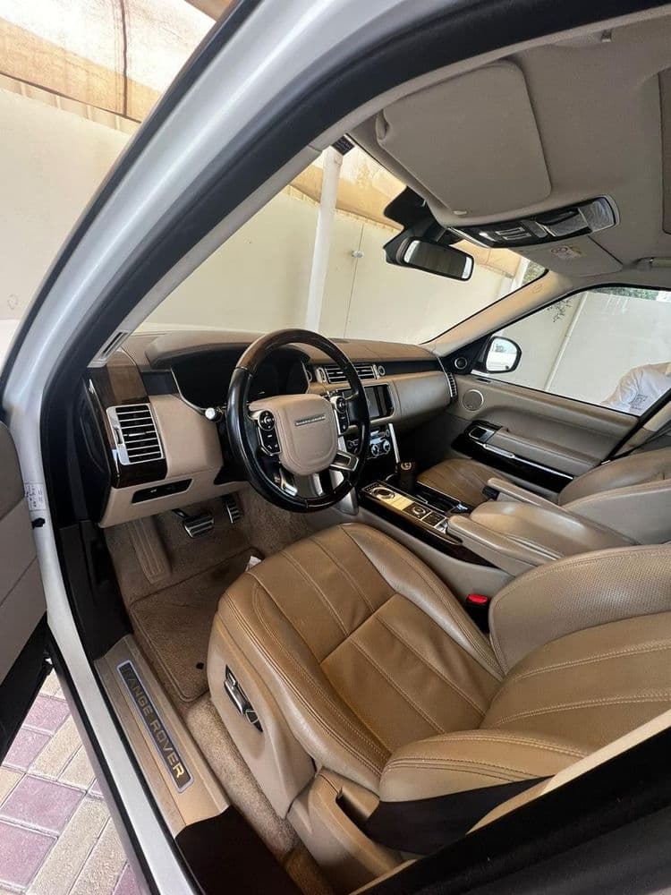 مستعملة لاند روفر رنج روفر 5.0L V8 Vogue SE 525 PS 2015