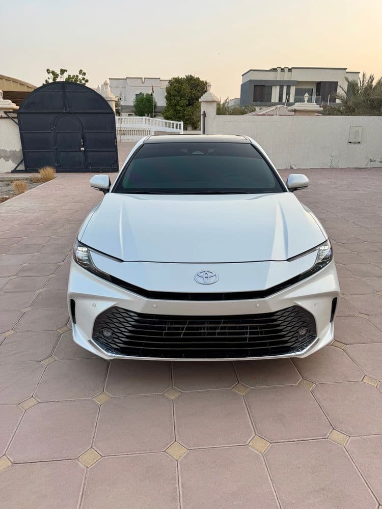 Used Toyota Camry 2.5L GLE (178 HP) 2025