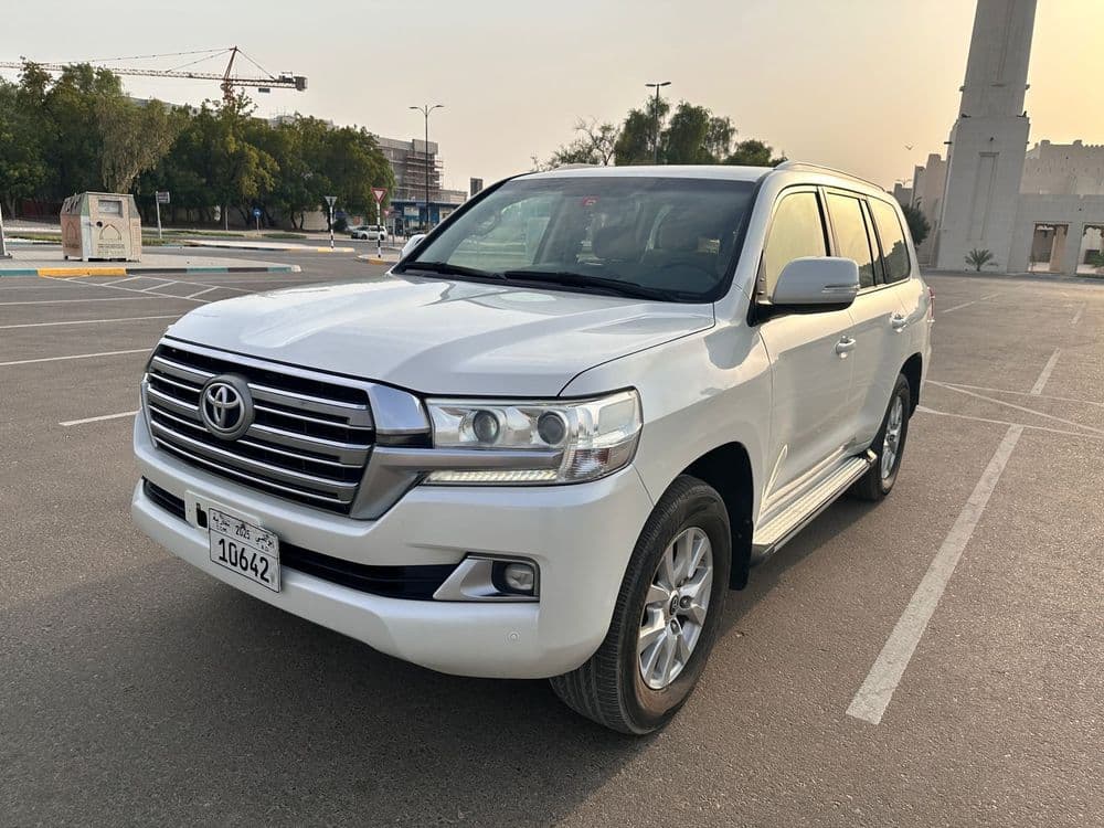 مستعملة تويوتا لاند كروزر 4.0L GXR 2019