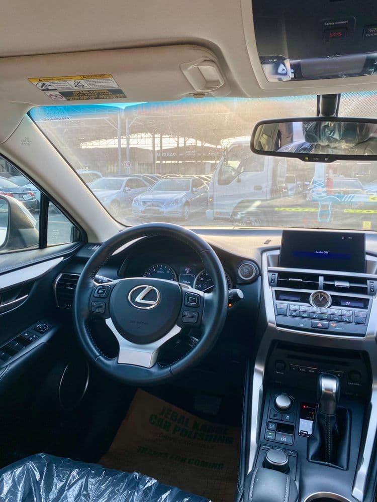 مستعملة لكزس أن أكس 200t Platinum 2016