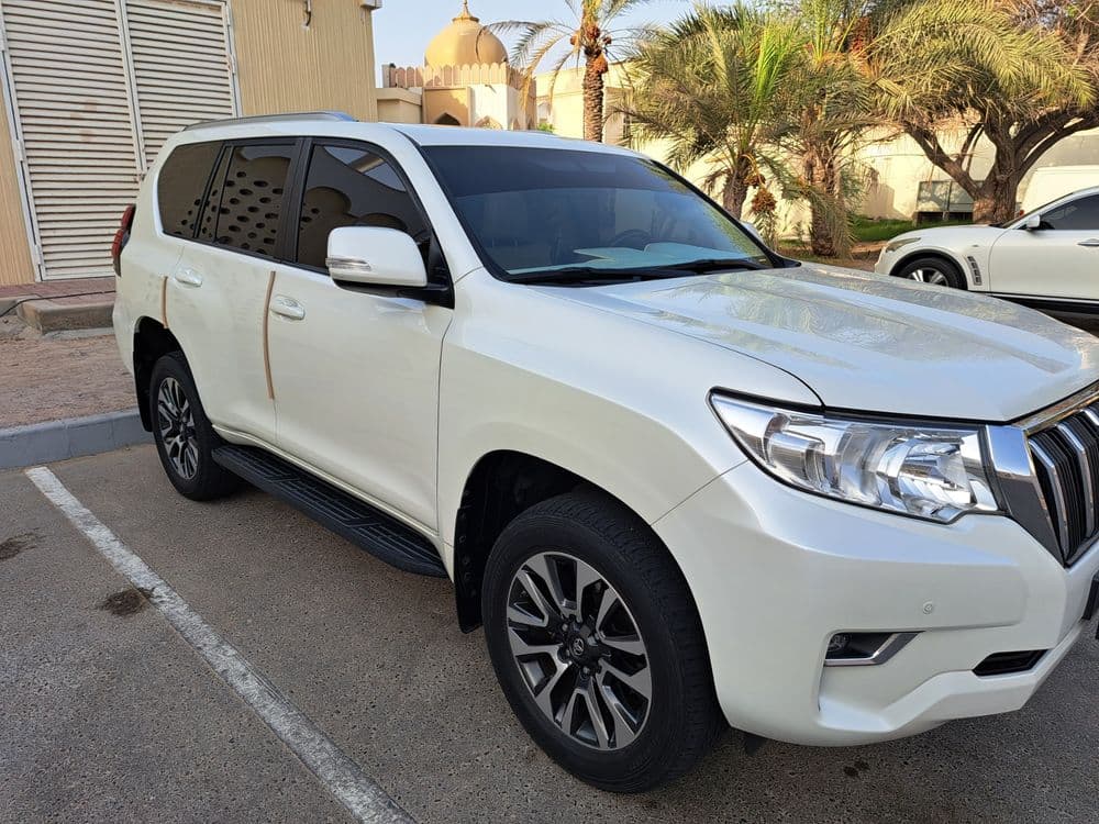 تويوتا لاند كروزر برادو 4.0L GXR 2022 مستعملة