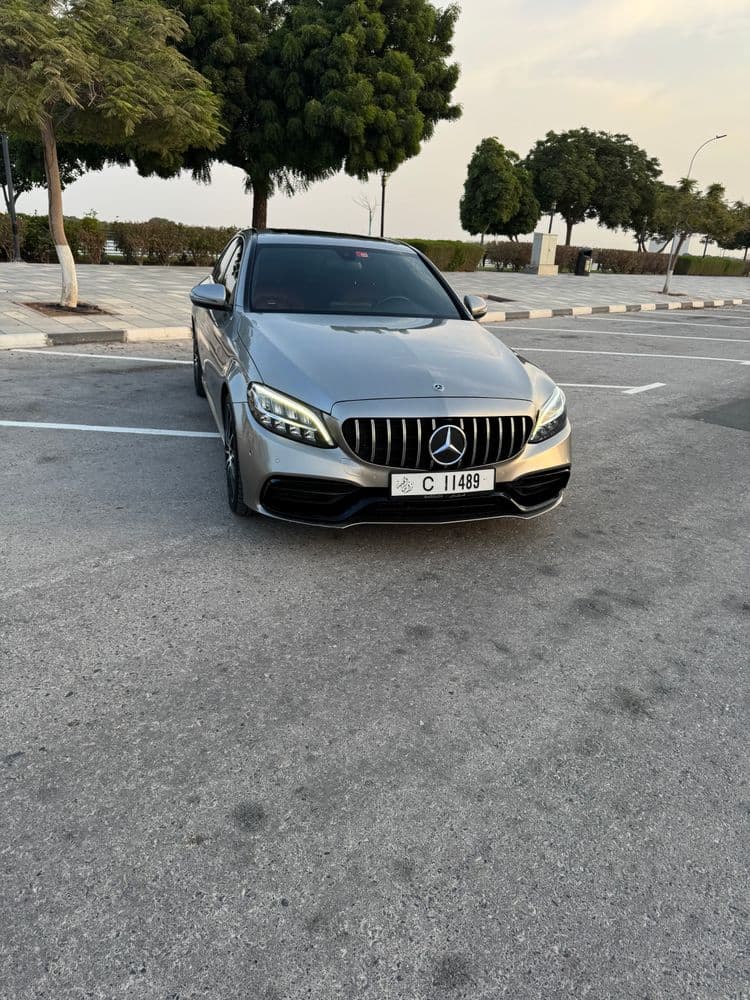 مرسيدس بنز الفئة سي C 300 2019 مستعملة