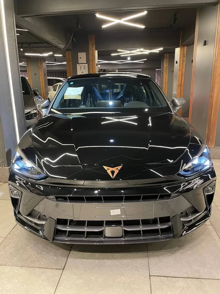 Cupra Leon 2025 الجديد