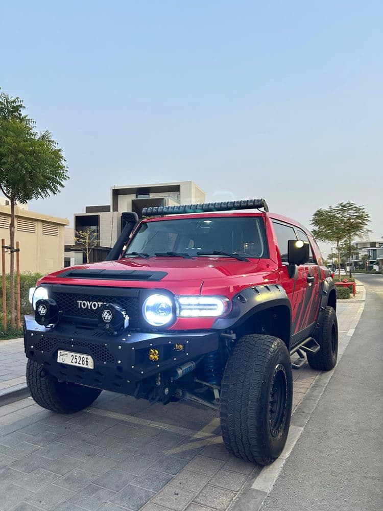تويوتا اف جاي كروزر 4.0L VXR 2021 مستعملة