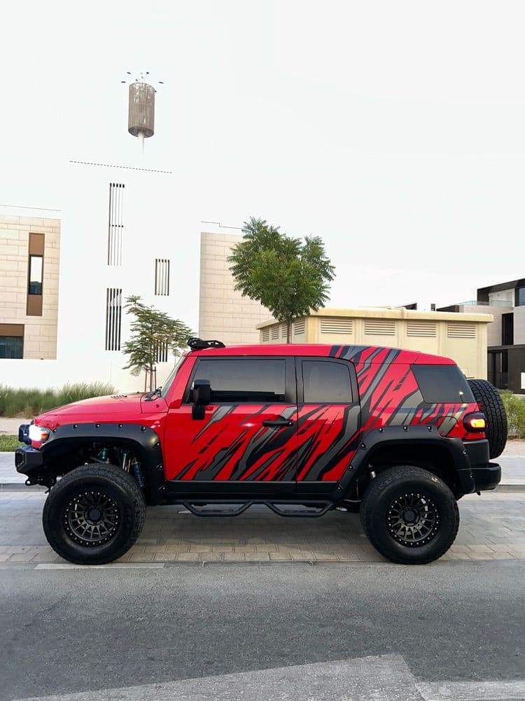 تويوتا اف جاي كروزر 4.0L VXR 2021 مستعملة