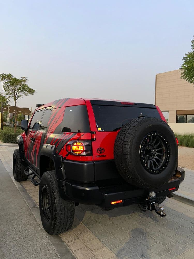 تويوتا اف جاي كروزر 4.0L VXR 2021 مستعملة