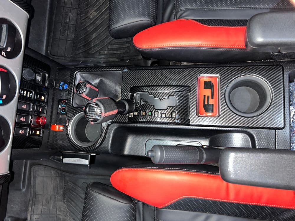 تويوتا اف جاي كروزر 4.0L VXR 2021 مستعملة