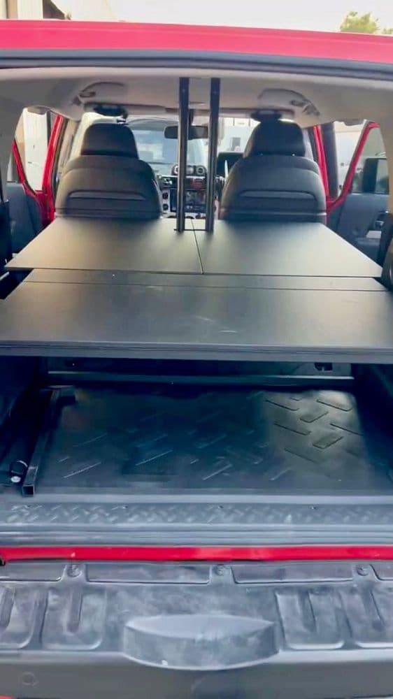 تويوتا اف جاي كروزر 4.0L VXR 2021 مستعملة