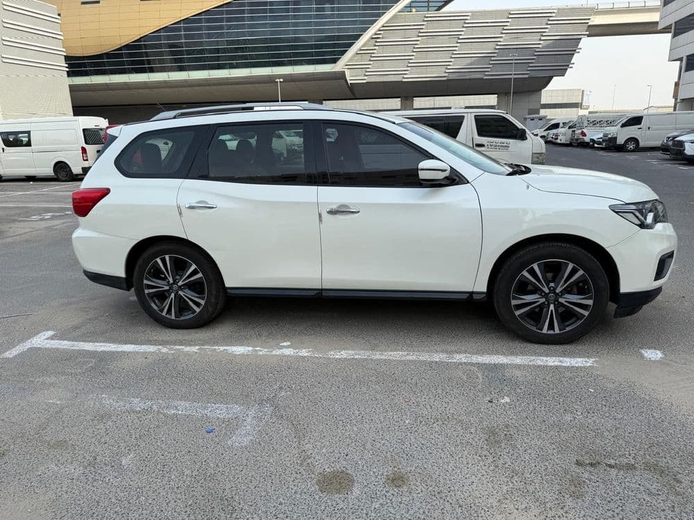 مستعملة نيسان باثفايندر 3.5L SV 4WD 2018