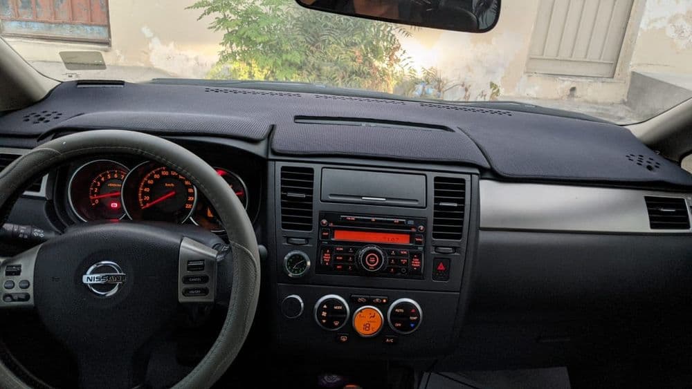 نيسان تييدا Hatchback 2009 مستعملة