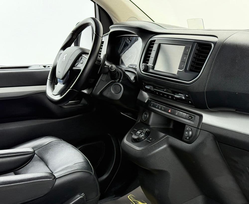 بيجو ترافلير L3 VIP 2019 مستعملة