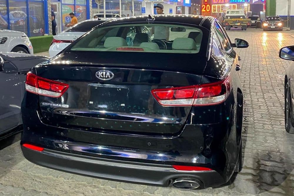 كيا أوبتيما 4 Door 2.4L LX 2018 مستعملة