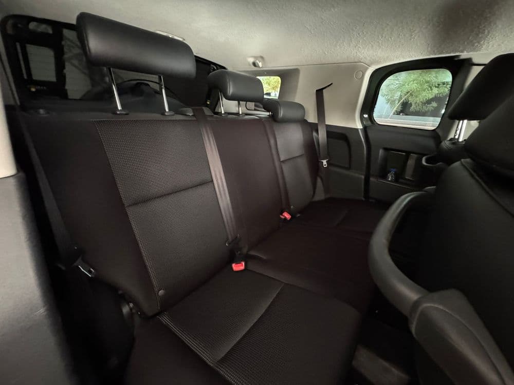 Used Toyota FJ Cruiser 4.0L GXR 2014