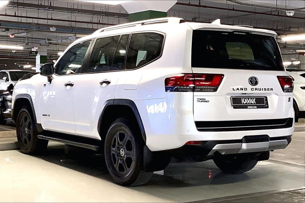 تويوتا لاند كروز 2023 مستعملة