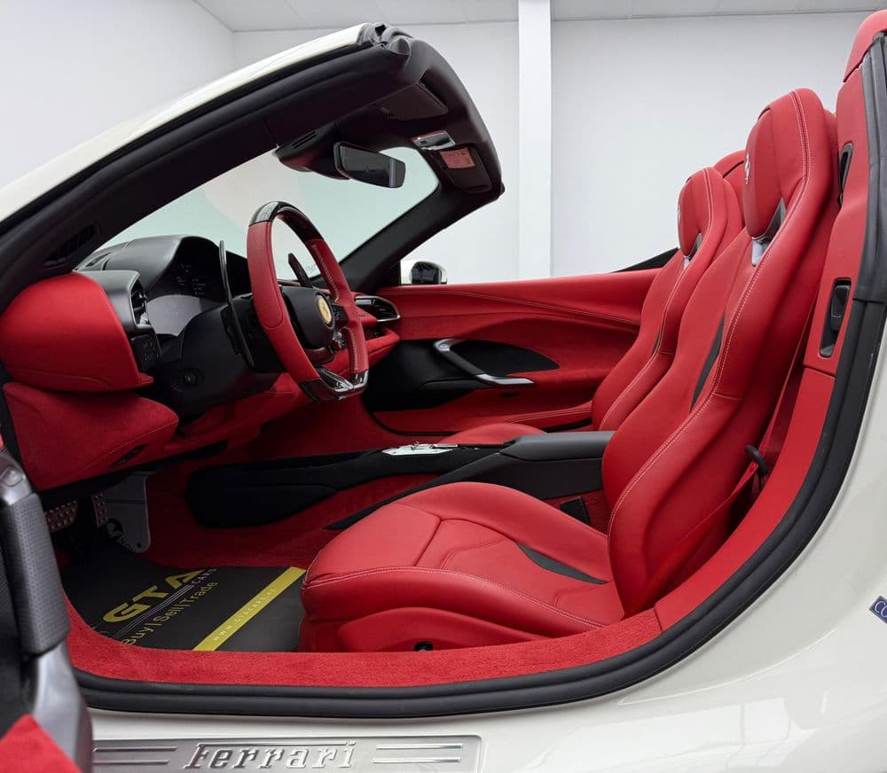 مستعملة فيراري جي تي بي 296 2025