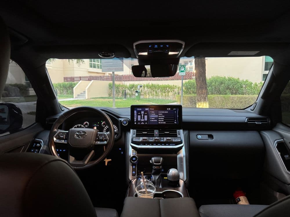 مستعملة تويوتا لاند كروزر 3.5T GXR 2024