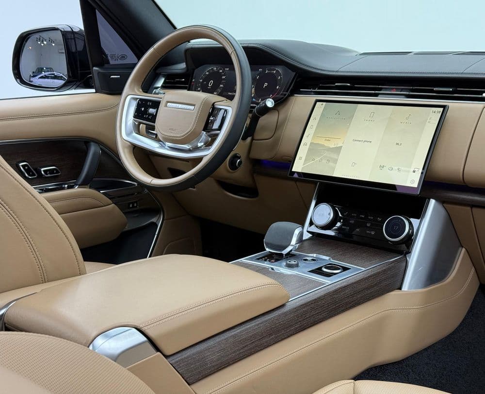 مستعملة لاند روفر رنج روفر 4.4T First Edition 530PS 2023