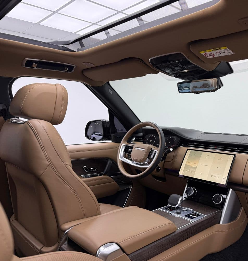 مستعملة لاند روفر رنج روفر 4.4T First Edition 530PS 2023