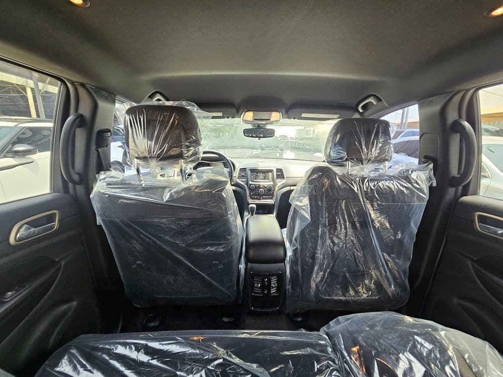 مستعملة جيب جراند شيروكي 3.6L Laredo 2017