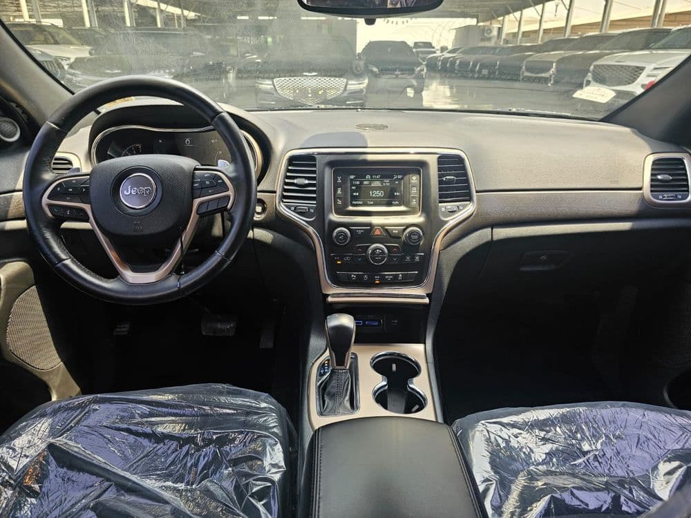 مستعملة جيب جراند شيروكي 3.6L Laredo 2017