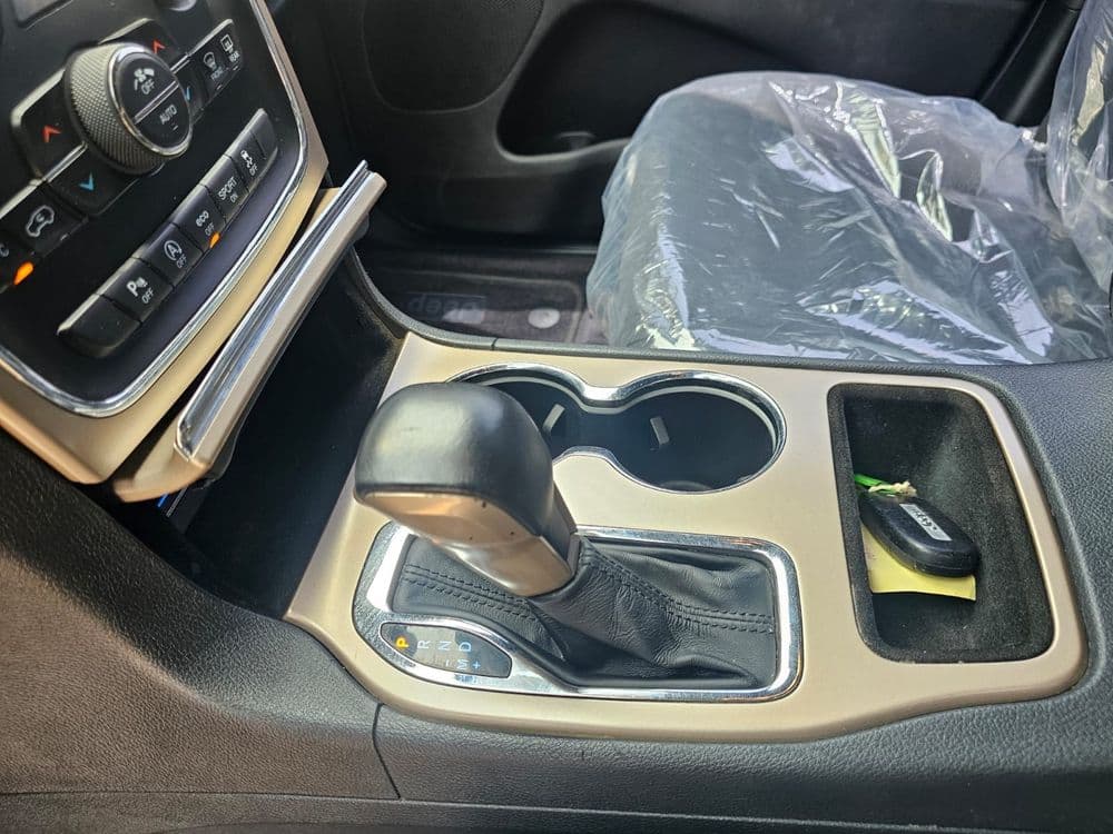 مستعملة جيب جراند شيروكي 3.6L Laredo 2017