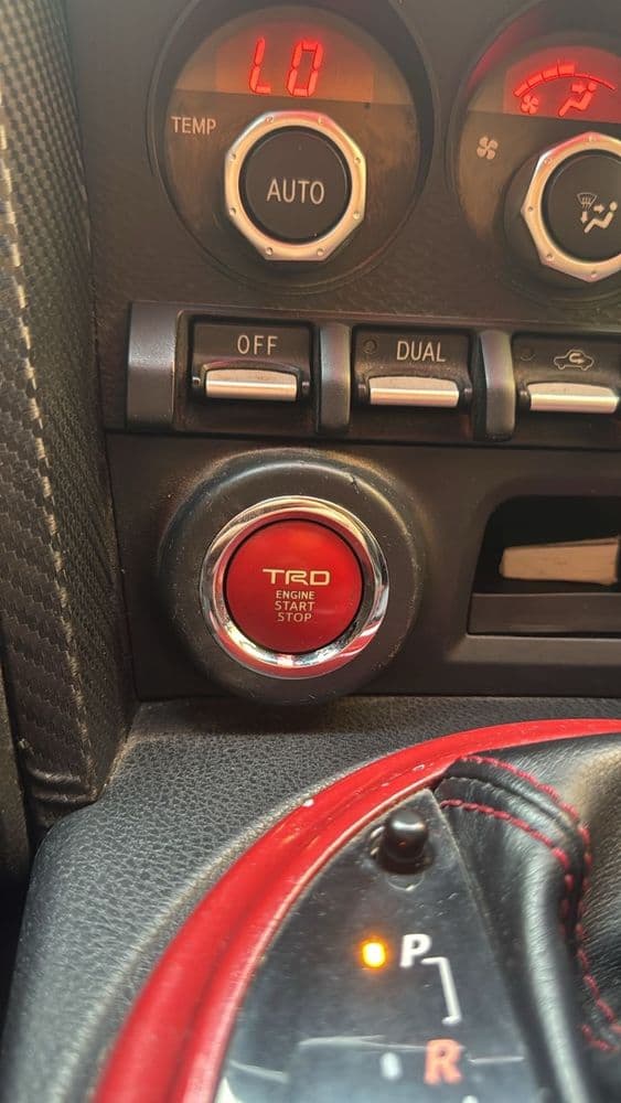 مستعملة تويوتا 86 2 Door 2.0L Automatic 2015