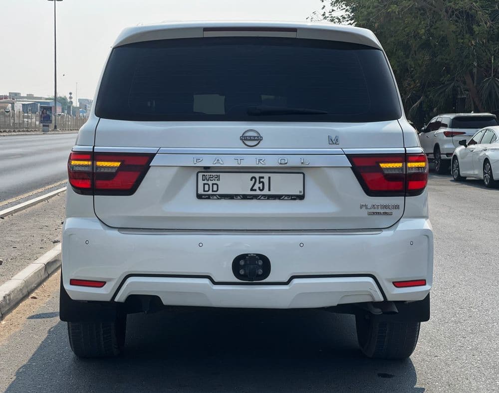 نيسان باترول 5.6L LE Platinum City 2022 مستعملة