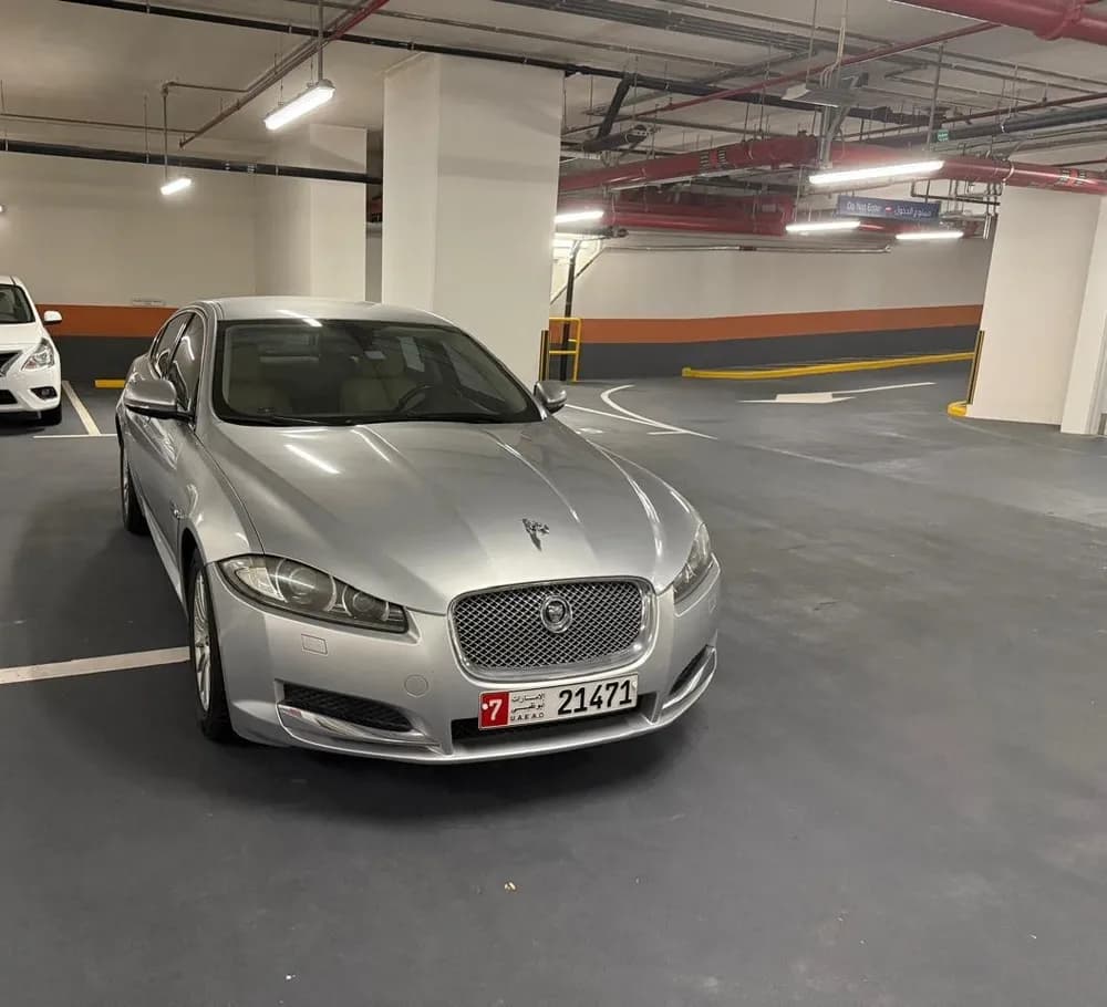 جاكوار أكس أف 3.0 V6 SC بريميوم لكشاري Sport Pack 2012 مستعملة
