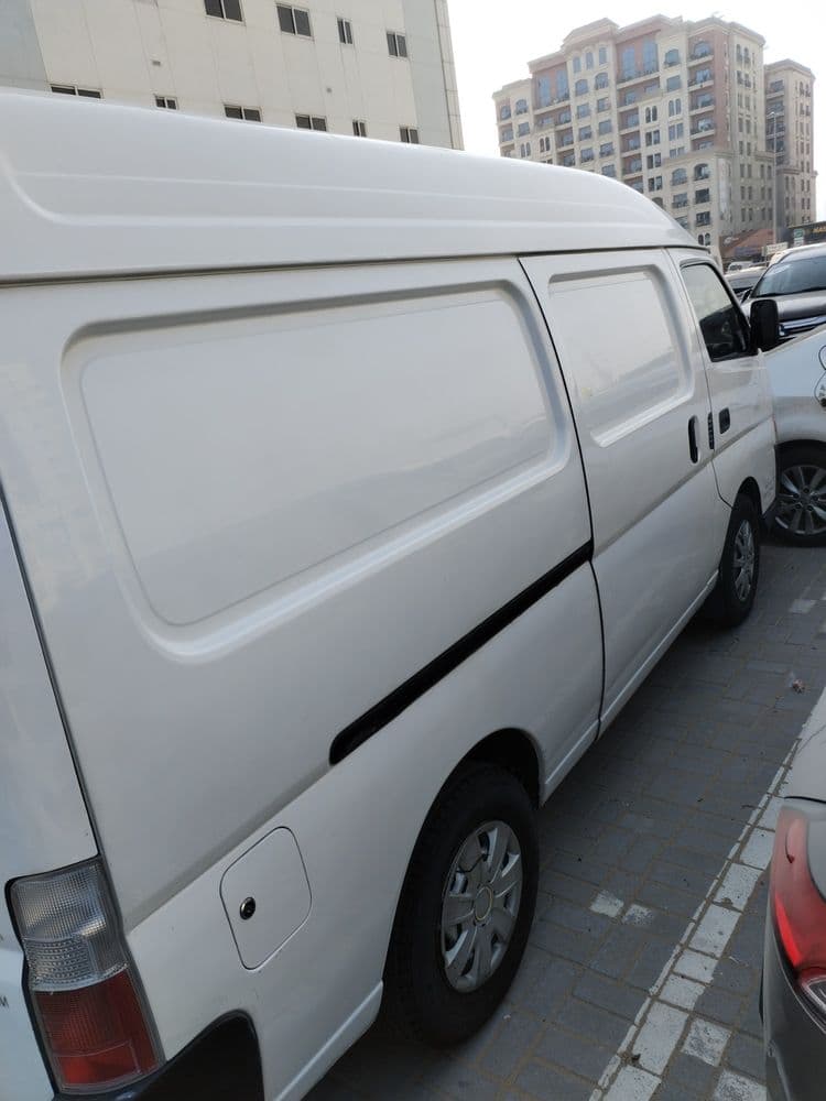 Used Nissan Urvan 3-Seater Manual 4-Door 2009