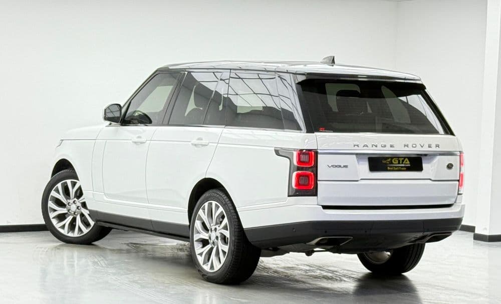 لاند روفر رنج روفر 3.0L V6 HSE 340 PS 2018 مستعملة