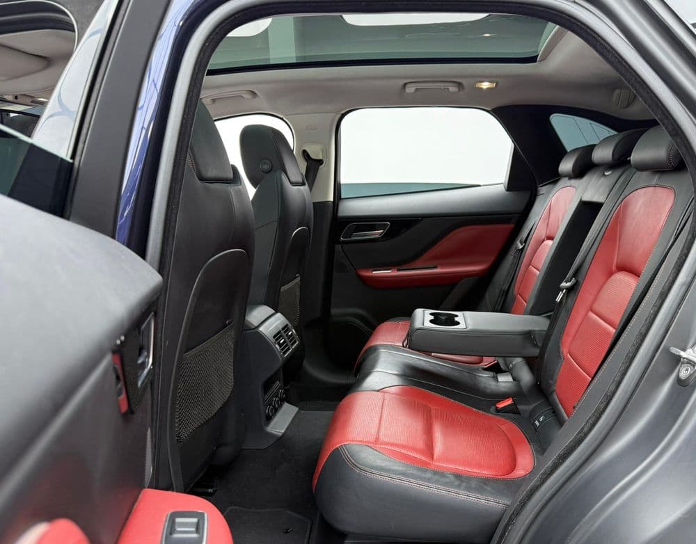 Used Jaguar F-Pace 2.0T R-Sport 300 PS 2018