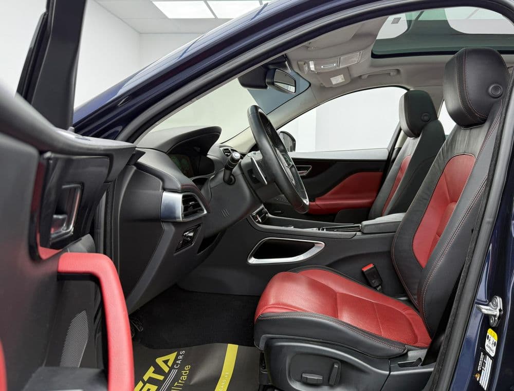 Used Jaguar F-Pace 2.0T R-Sport 300 PS 2018