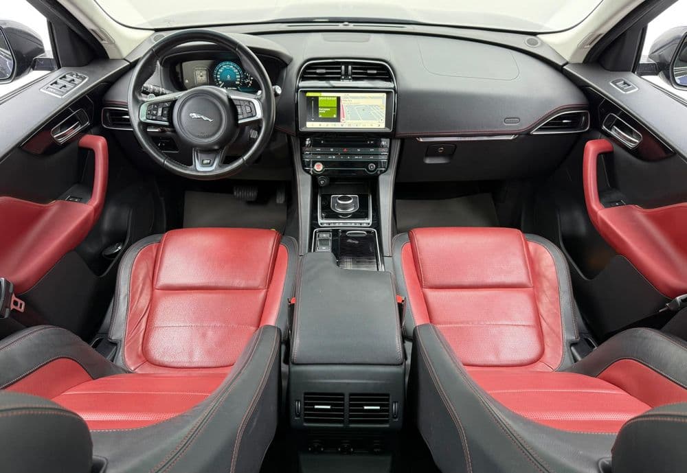 Used Jaguar F-Pace 2.0T R-Sport 300 PS 2018