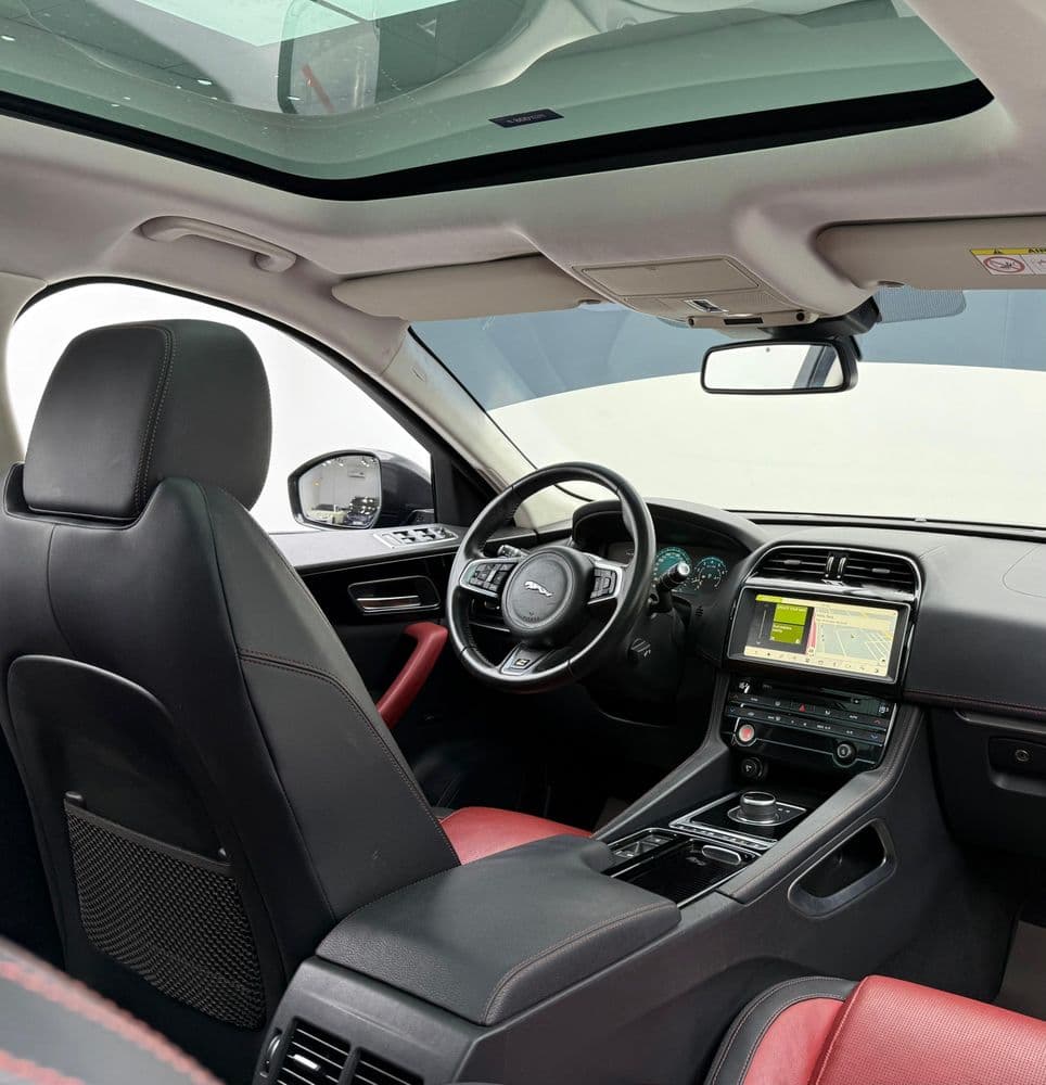 Used Jaguar F-Pace 2.0T R-Sport 300 PS 2018