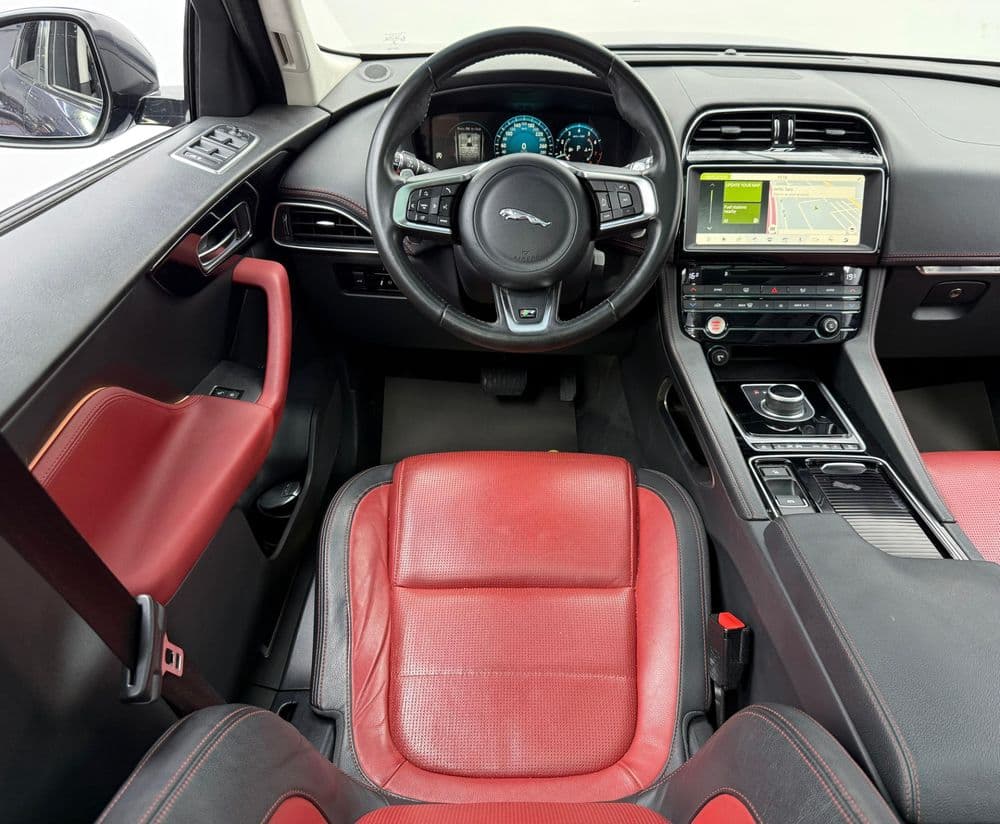 Used Jaguar F-Pace 2.0T R-Sport 300 PS 2018