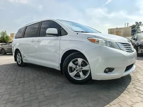 Used Toyota Sienna 2014