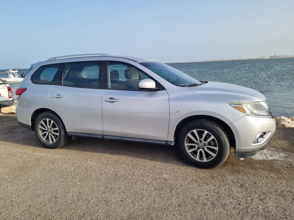 Used Nissan Pathfinder SL 4WD 2013