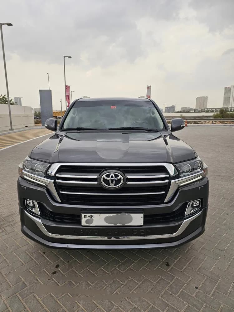 مستعملة تويوتا لاند كروز 5 Door 4.0L 2020