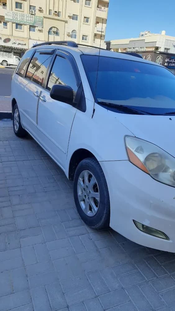 Used Toyota Sienna 2007
