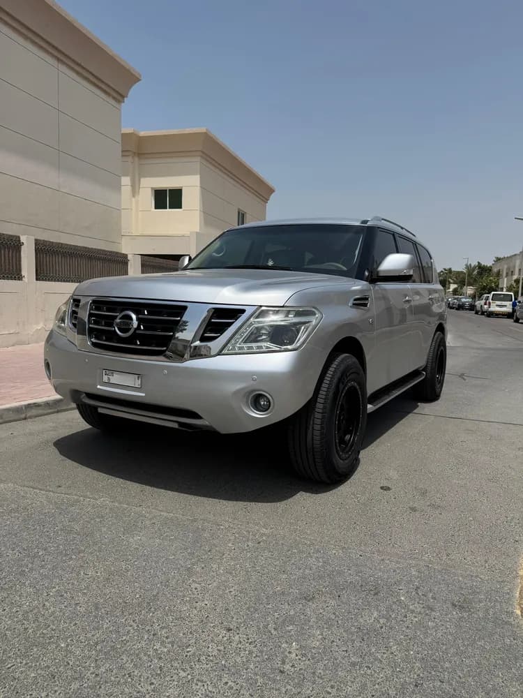 Used Nissan Patrol 5.6 SE 2012