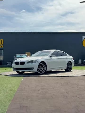 Used BMW 5 Series Sedan 520i 2012 Used BMW 5 Series Sedan 520i 2012 used_cars.forSale