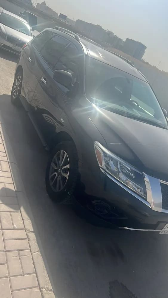 Used Nissan Pathfinder SV 4WD 2014