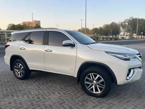 تويوتا فورتشنر 4.0L VX1 (4X4) 2017 مستعملة تويوتا فورتشنر 4.0L VX1 (4X4) 2017 مستعملة للبيع
