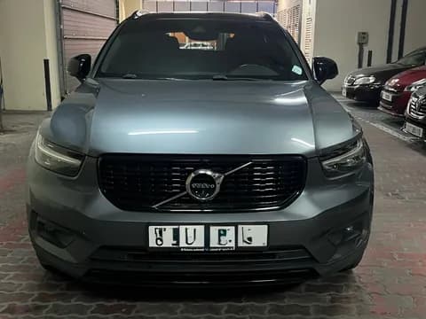فولفو اكس سي40 2.0T T5 Momentum Mid Option (AWD) 2019 مستعملة فولفو اكس سي40 2.0T T5 Momentum Mid Option (AWD) 2019 مستعملة للبيع