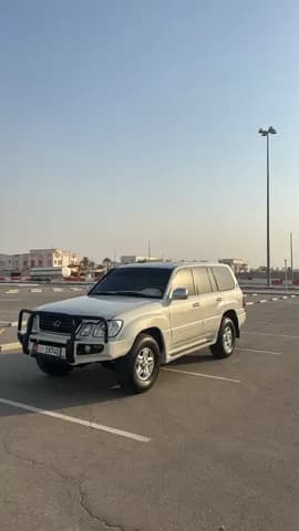 لكزس lx lx-470 2002 مستعملة لكزس lx lx-470 2002 مستعملة للبيع