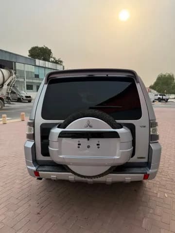 ميتسوبيشي باجيرو 3.5L 5 Door Full 2010 مستعملة ميتسوبيشي باجيرو 3.5L 5 Door Full 2010 مستعملة للبيع