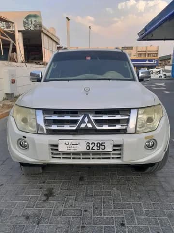 ميتسوبيشي باجيرو 3.8L 5 Door Full 2012 مستعملة ميتسوبيشي باجيرو 3.8L 5 Door Full 2012 مستعملة للبيع