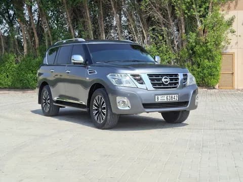 نيسان باترول 4.0L SE Platinum 2015 مستعملة