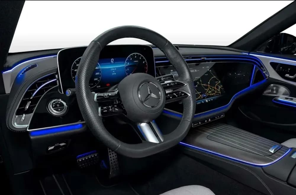 مرسيدس بنز الفئة -إي E 300 2025 مستعملة
