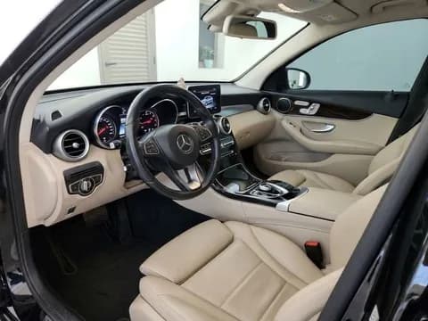 مرسيدس بنز الفئة- جي أل سي GLC 300 4MATIC 2017 مستعملة مرسيدس بنز الفئة- جي أل سي GLC 300 4MATIC 2017 مستعملة للبيع